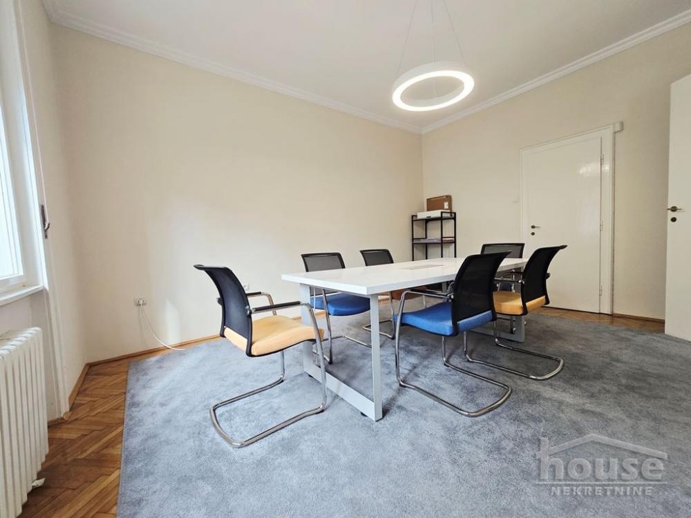 Slika 11 - Stan,NOVI SAD,CENTAR,kv: 130.00, € 390000, ID: 1064535