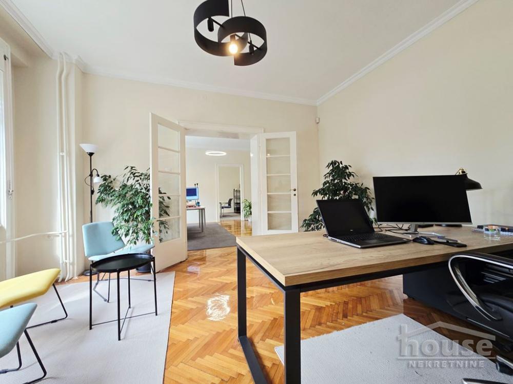 Slika 5 - Stan,NOVI SAD,CENTAR,kv: 130.00, € 390000, ID: 1064535