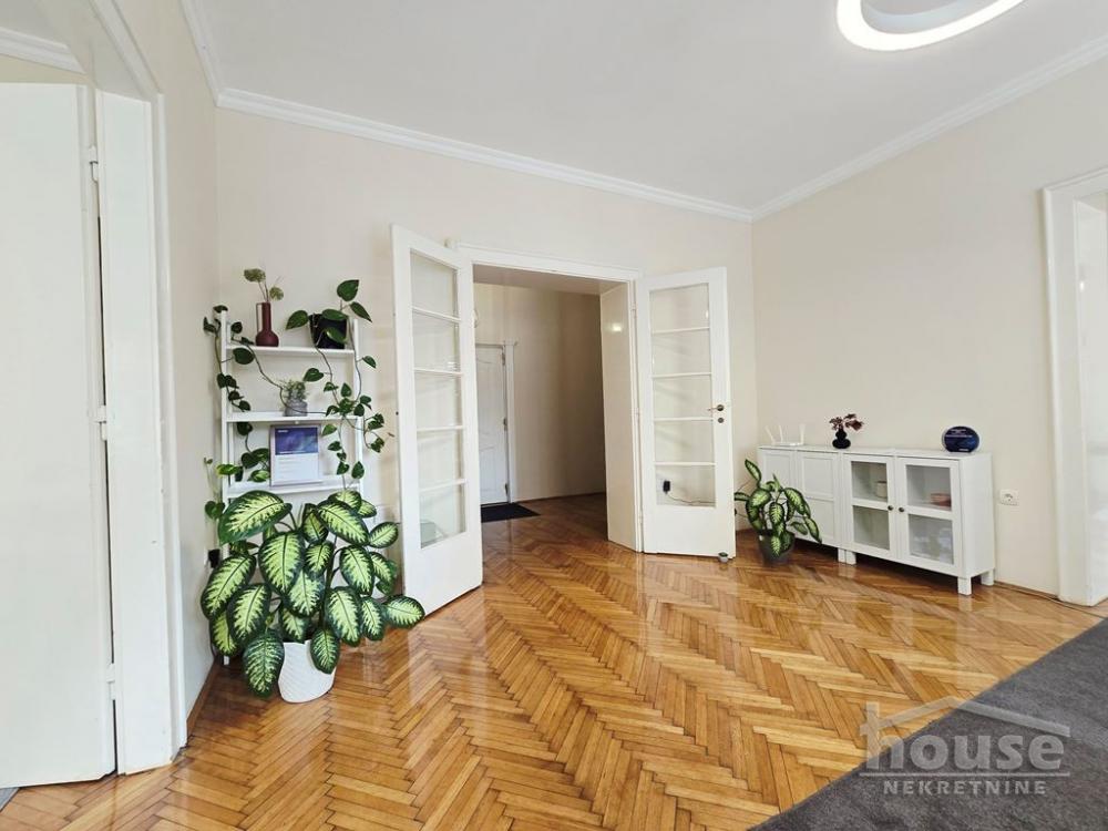 Slika 4 - Stan,NOVI SAD,CENTAR,kv: 130.00, € 390000, ID: 1064535