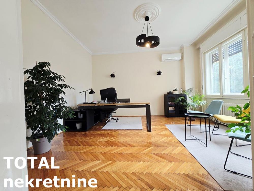 Slika 9 - Stan,NOVI SAD,CENTAR,kv: 130.00, € 390000, ID: 1101383