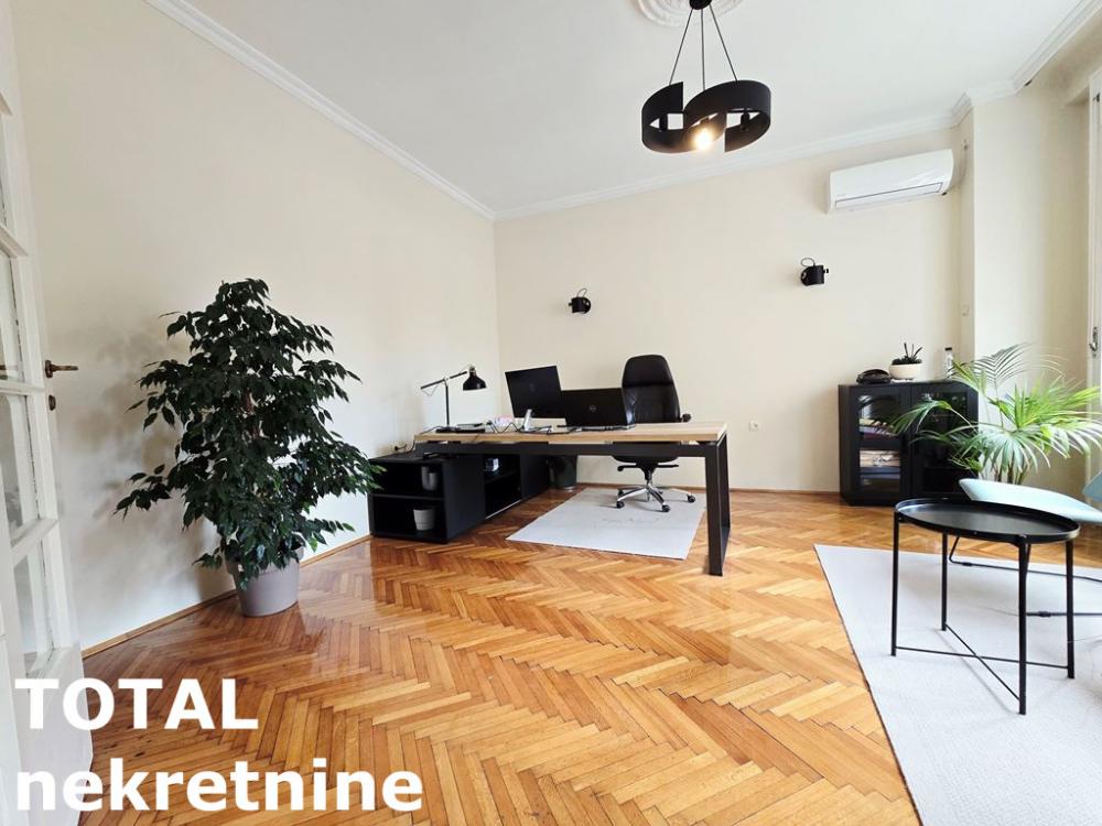 Slika 7 - Stan,NOVI SAD,CENTAR,kv: 130.00, € 390000, ID: 1101383