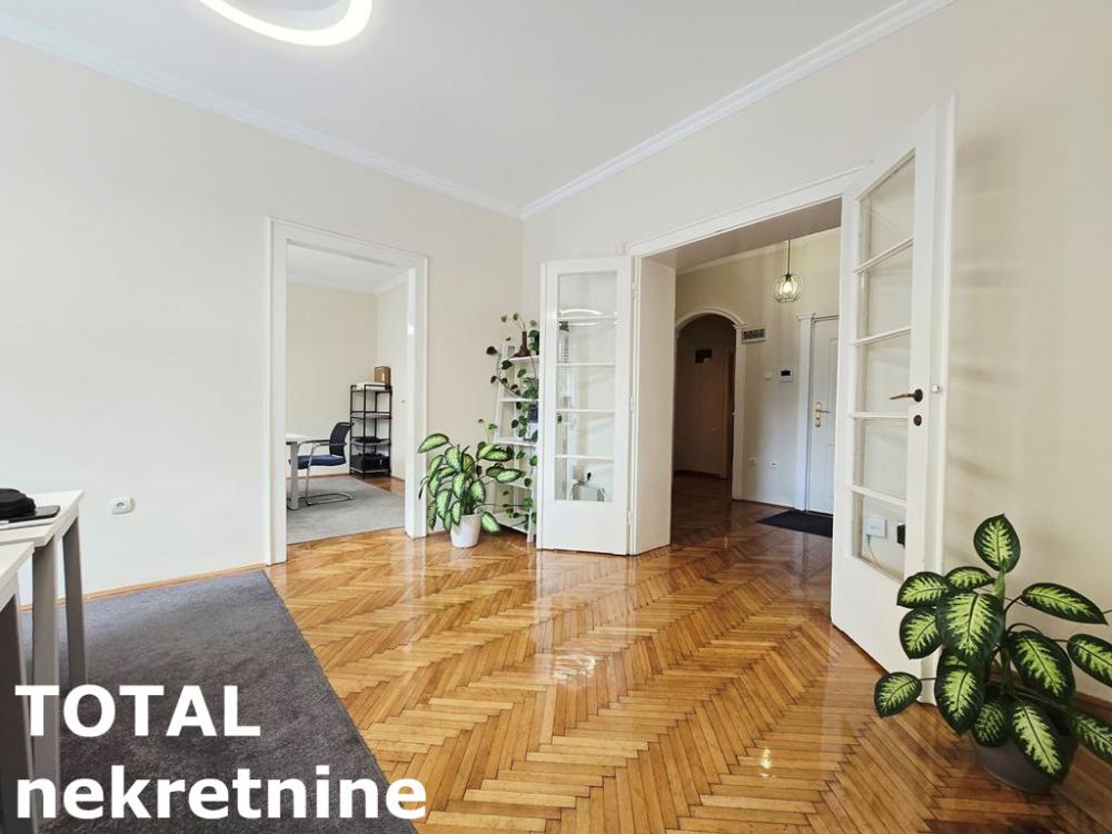 Slika 1 - Stan,NOVI SAD,CENTAR,kv: 130.00, € 390000, ID: 1101383