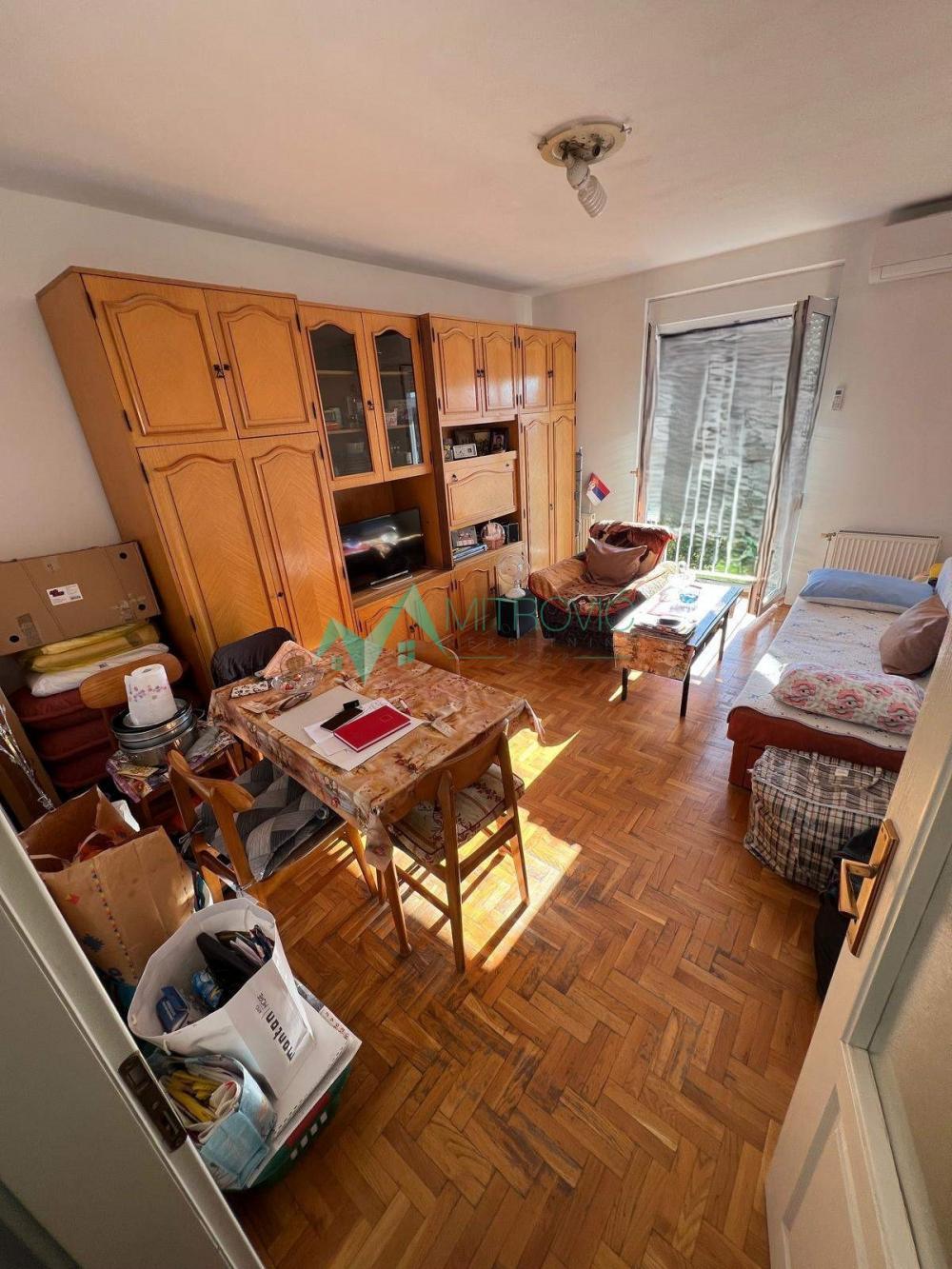 Glavna slika -Jednosoban, 30m2, Nova Detelinara Novi Sad, sa terasom, ima lift