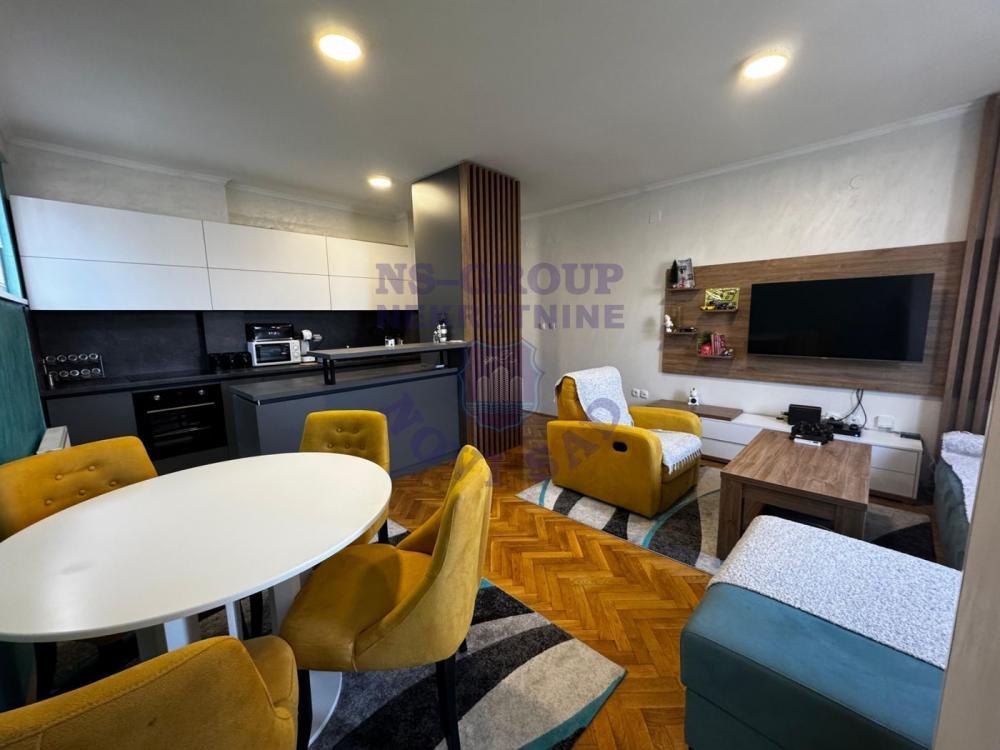 Glavna slika -Vrhunska nekretnina, neposredna blizina pešačke zone