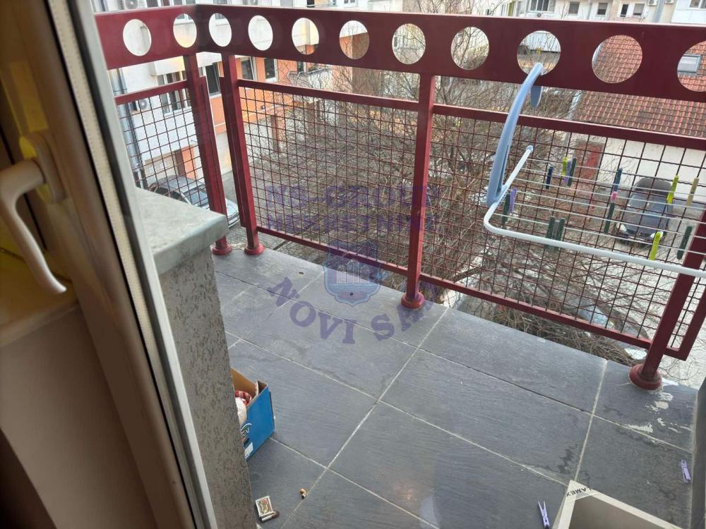 Slika 10 - Komforan trosoban stan na Novoj Detelinari!