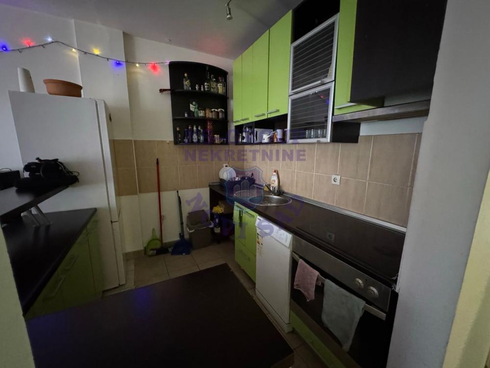 Slika 2 - Komforan trosoban stan na Novoj Detelinari!