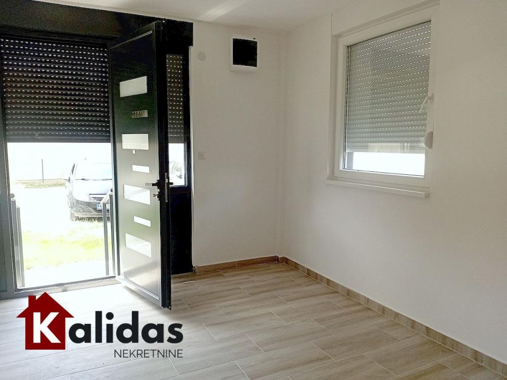 Slika 1 - Stan,NOVI SAD,ADICE,kv: 25, € 49440, ID: 1008108