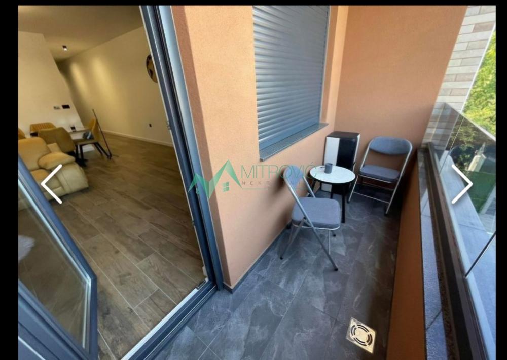 Slika 9 - Kompletno namešten stan sa parking mestom uključenim u cenu!