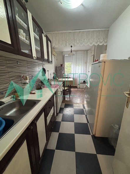 Slika 3 - PORODIČAN, TROSOBAN STAN - NOVO NASELJE 