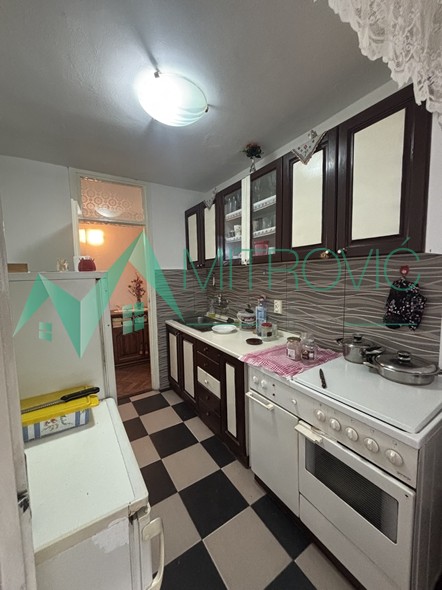 Slika 4 - PORODIČAN, TROSOBAN STAN - NOVO NASELJE 