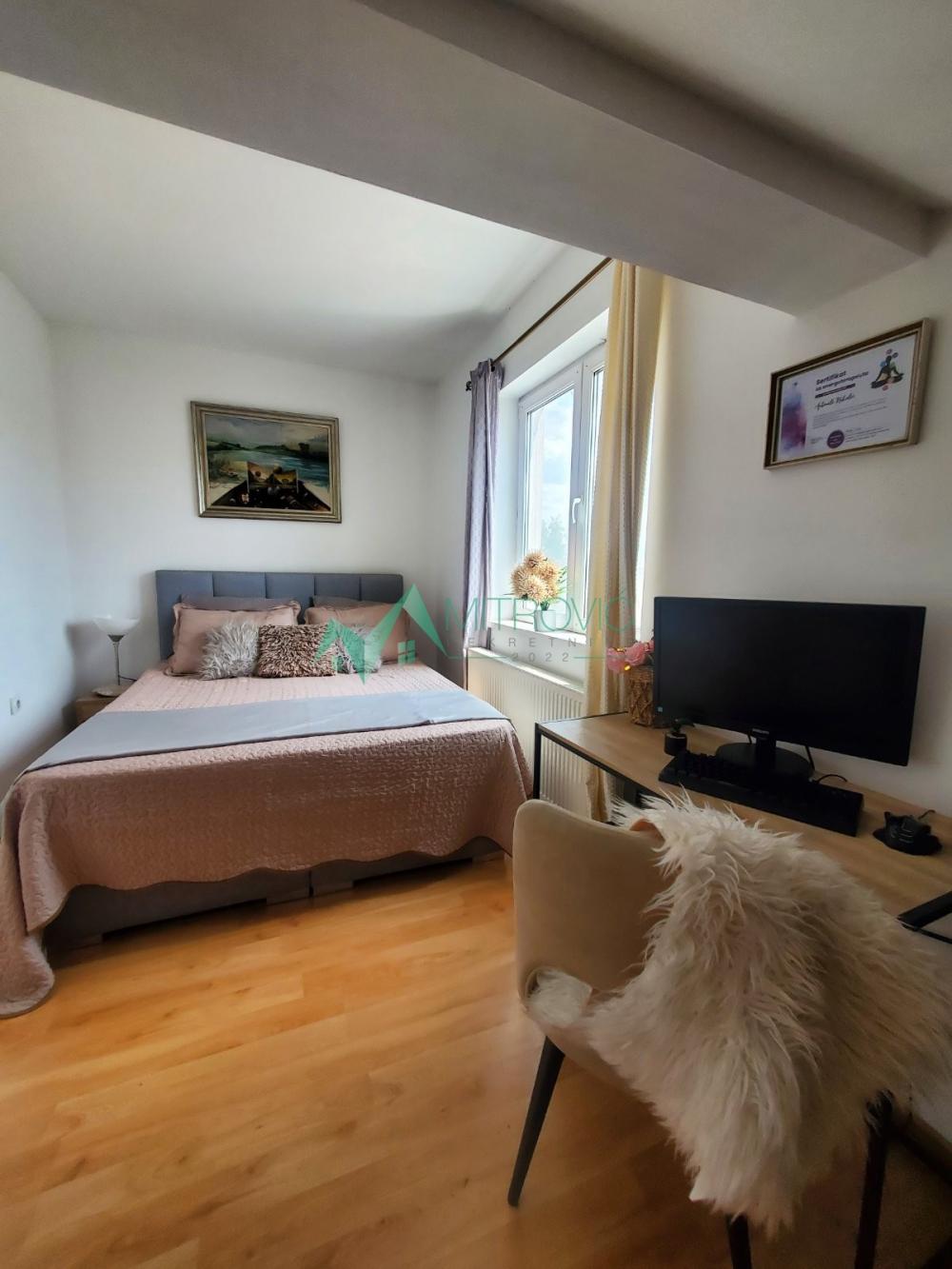 Slika 4 - SA NAMEŠTAJEM BEZ ULAGANJA NA ODLIČNOJ LOKACIJI 