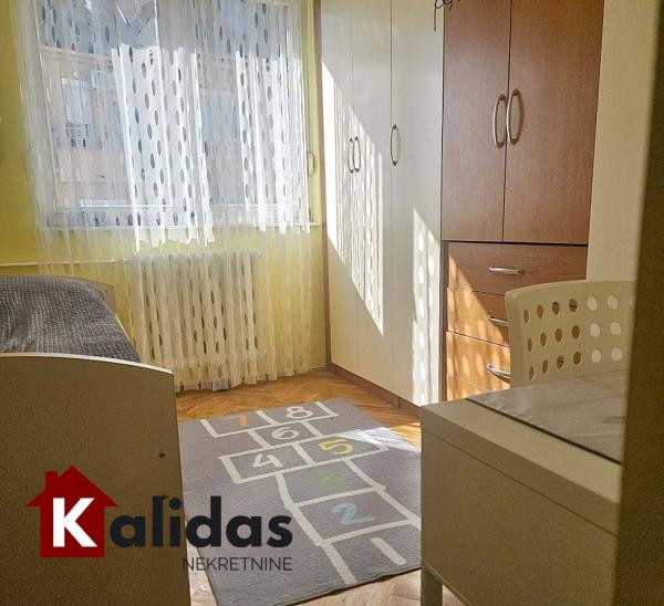 Slika 4 - Stan,NOVI SAD,SAJAM,kv: 49, € 164800, ID: 1008175