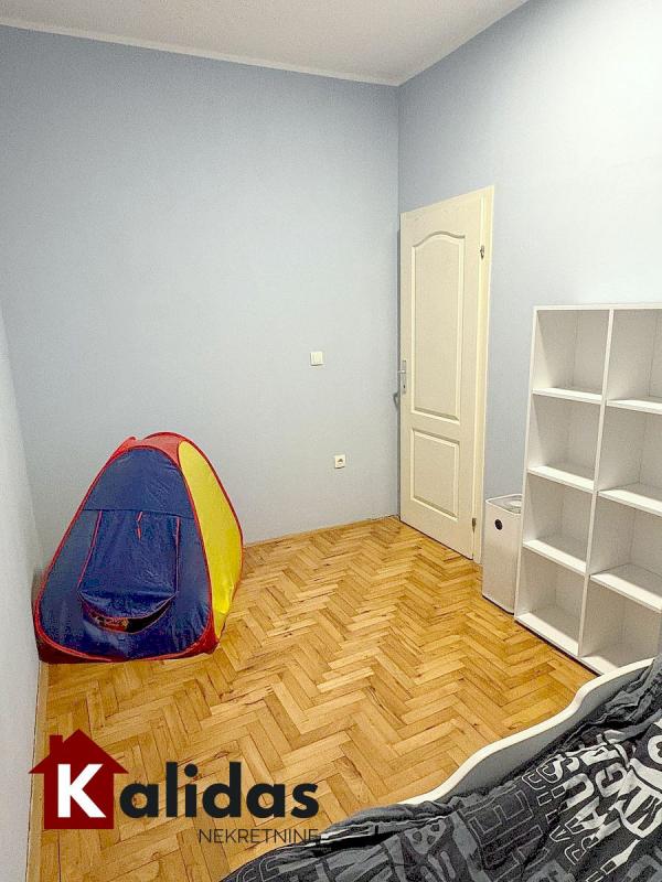 Slika 8 - Stan,NOVI SAD,TELEP,kv: 52, € 144200, ID: 1008181