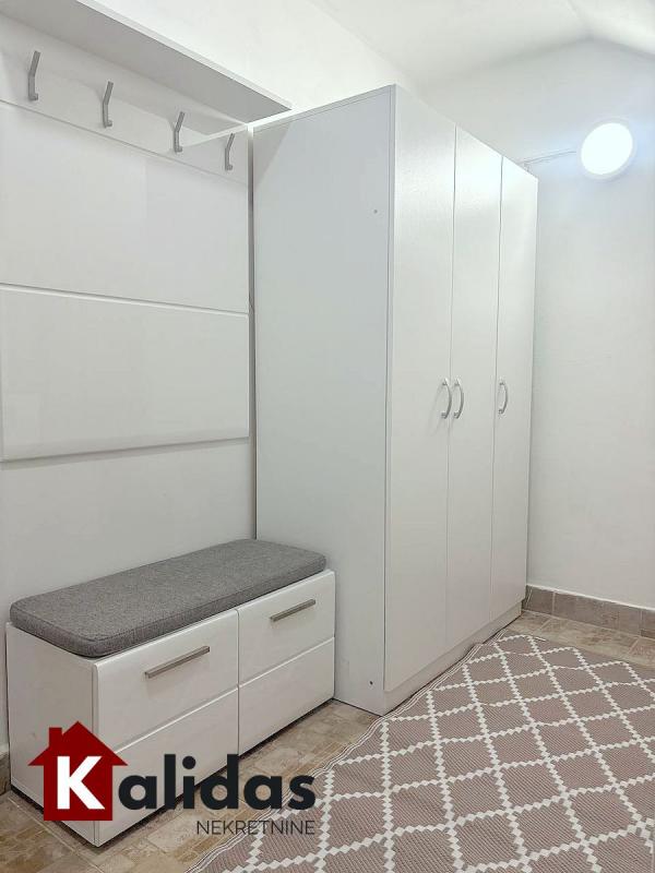 Slika 9 - Stan,NOVI SAD,TELEP,kv: 52, € 144200, ID: 1008181