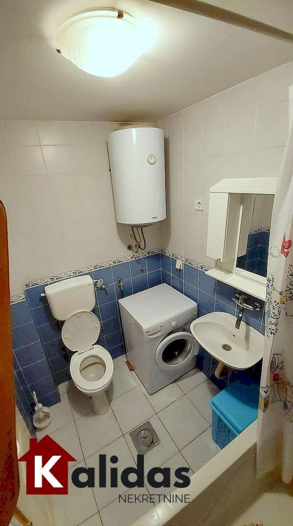 Slika 7 - Stan,NOVI SAD,SALAJKA,kv: 18, € 56000, ID: 1008197