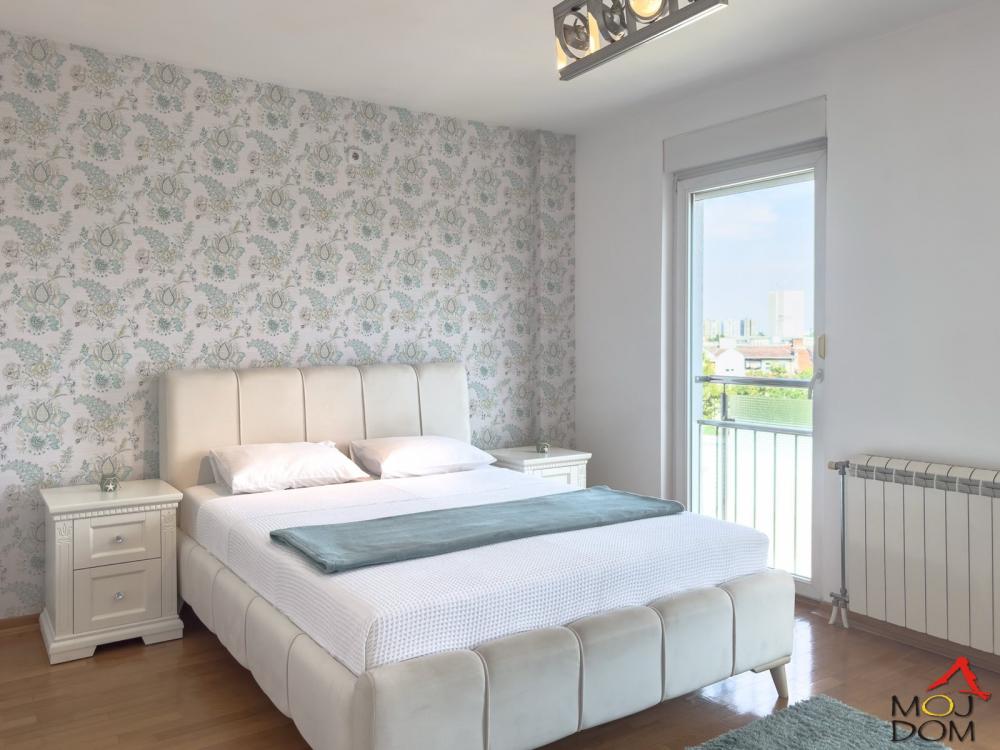 Slika 8 - Stan,NOVI SAD,CENTAR,kv: 112, € 391400, ID: 1031195