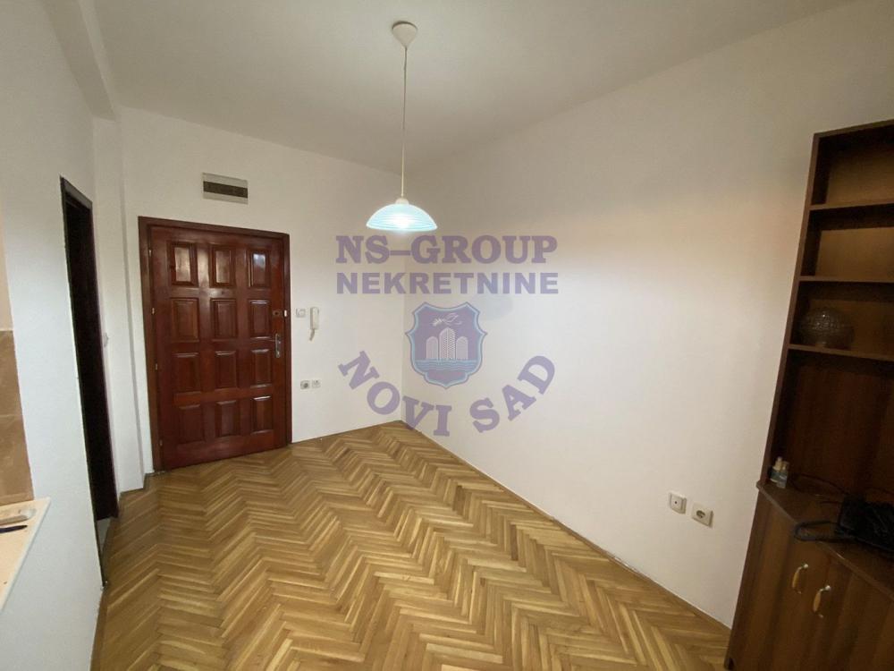 Slika 3 - Prodaja stana, 20m2, Ćirpanova Novi Sad, ima lift