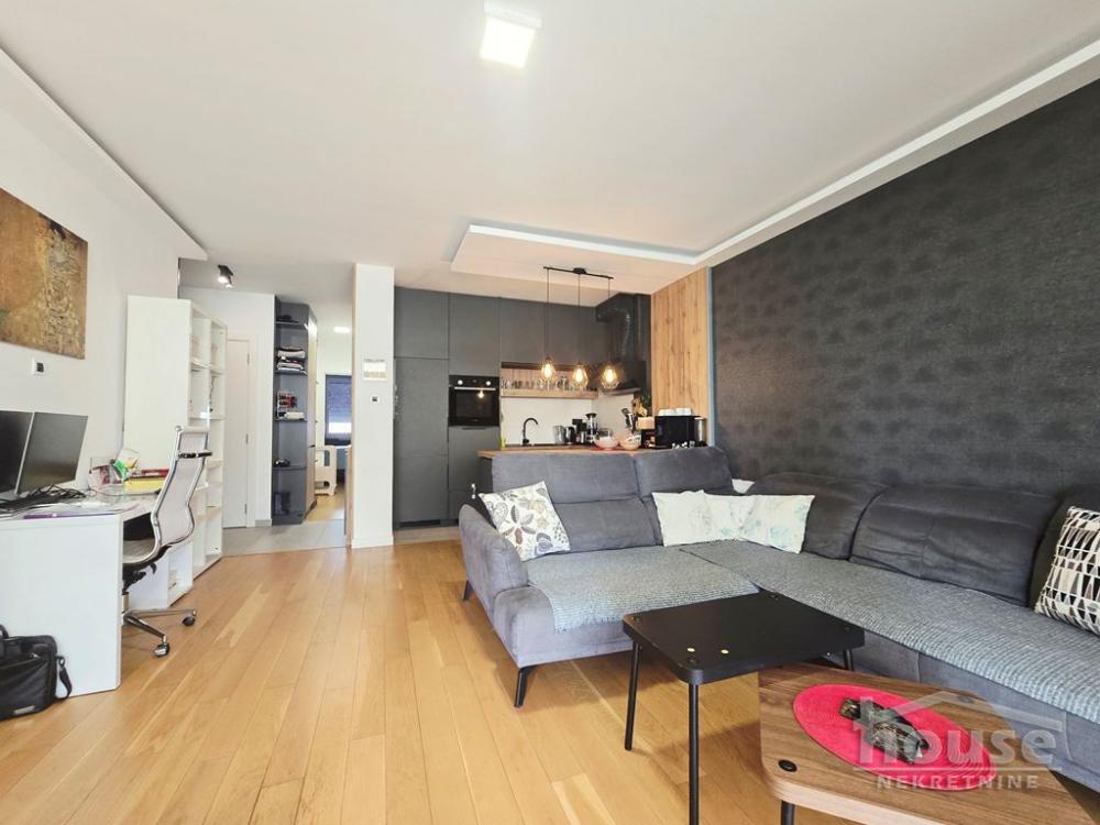 Slika 4 - Stan,NOVI SAD,BULEVAR PATRIJARHA PAVLA,kv: 74.00, € 218300, ID: 1064545