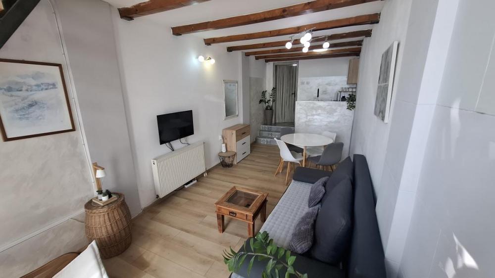 Slika 1 - Dvosoban stan sa nameštajem blizu Centra