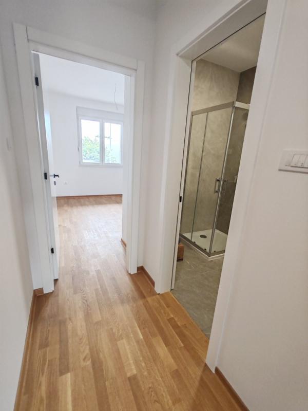 Slika 3 - Stan,NOVI SAD,PETROVARADIN,kv: 43.00, € 120500, ID: 1058748