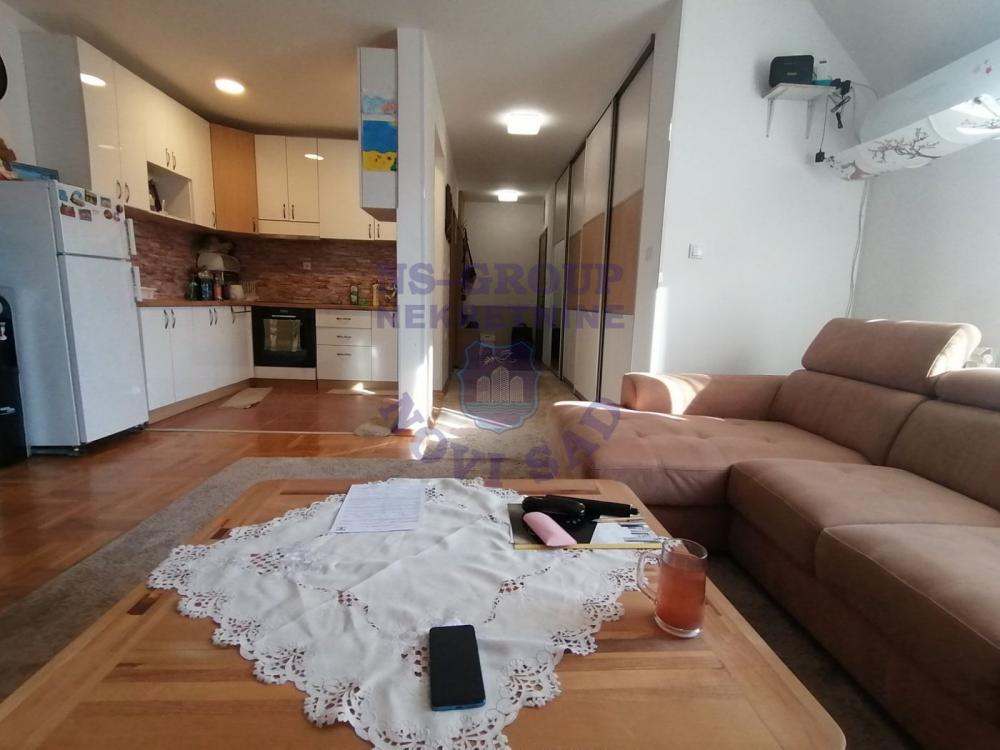 Slika 3 - Trosoban, 70m2, Nova Detelinara Novi Sad, sa terasom, ima lift