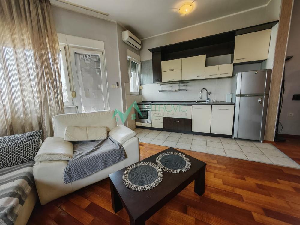 Slika 3 - Bulevar Evrope, 67m2, trosoban stan. 