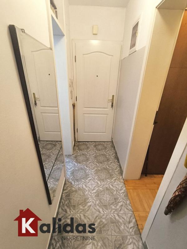 Slika 10 - Stan,NOVI SAD,GRBAVICA,kv: 34, € 103000, ID: 1008194