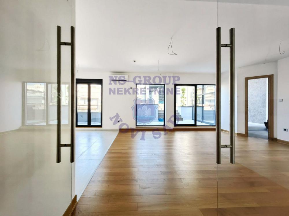 Slika 9 - Penthouse sa bazenom, top lokacija