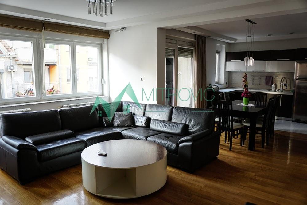 Glavna slika -Novi Sad, Sajam - Odličan, veoma komforan, kvalitetno namešten četvorosoban stan + garaža - CENA SA NAMEŠTAJEM I GARAŽOM + parking 