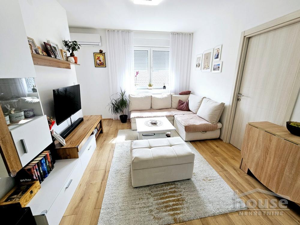 Slika 4 - Stan,NOVI SAD,ADICE,kv: 47.00, € 105000, ID: 1064541