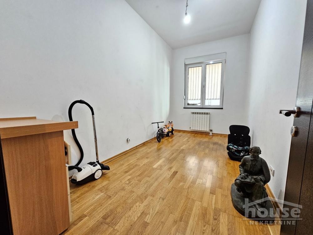 Slika 6 - Stan,NOVI SAD,BULEVAR,kv: 110.00, € 320000, ID: 1061239