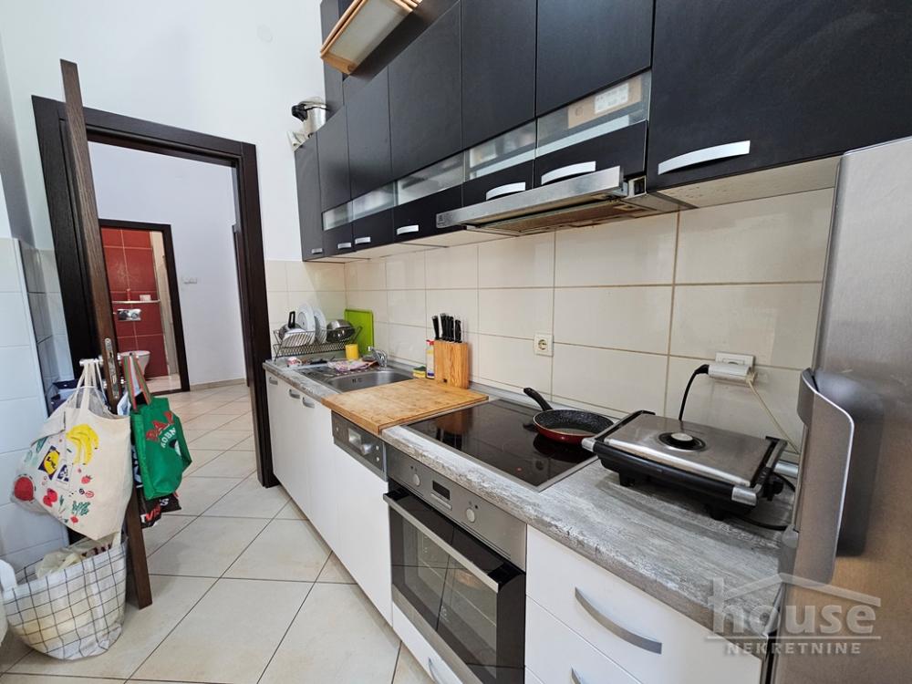 Slika 4 - Stan,NOVI SAD,BULEVAR,kv: 110.00, € 320000, ID: 1061239