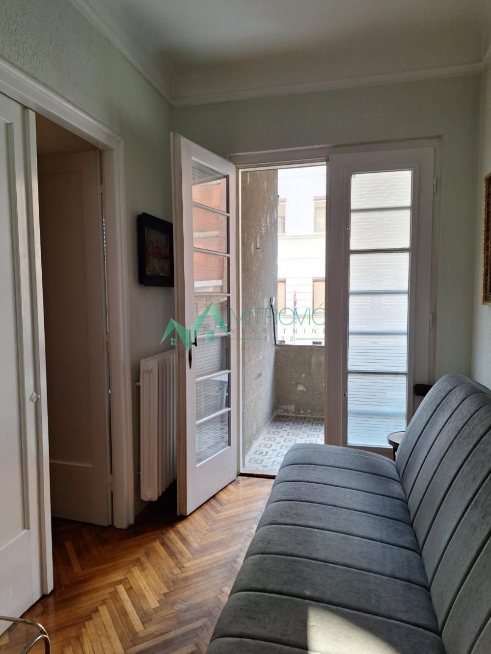 Slika 5 - Prelep salonski stan u blizini riblje pijace i keja  