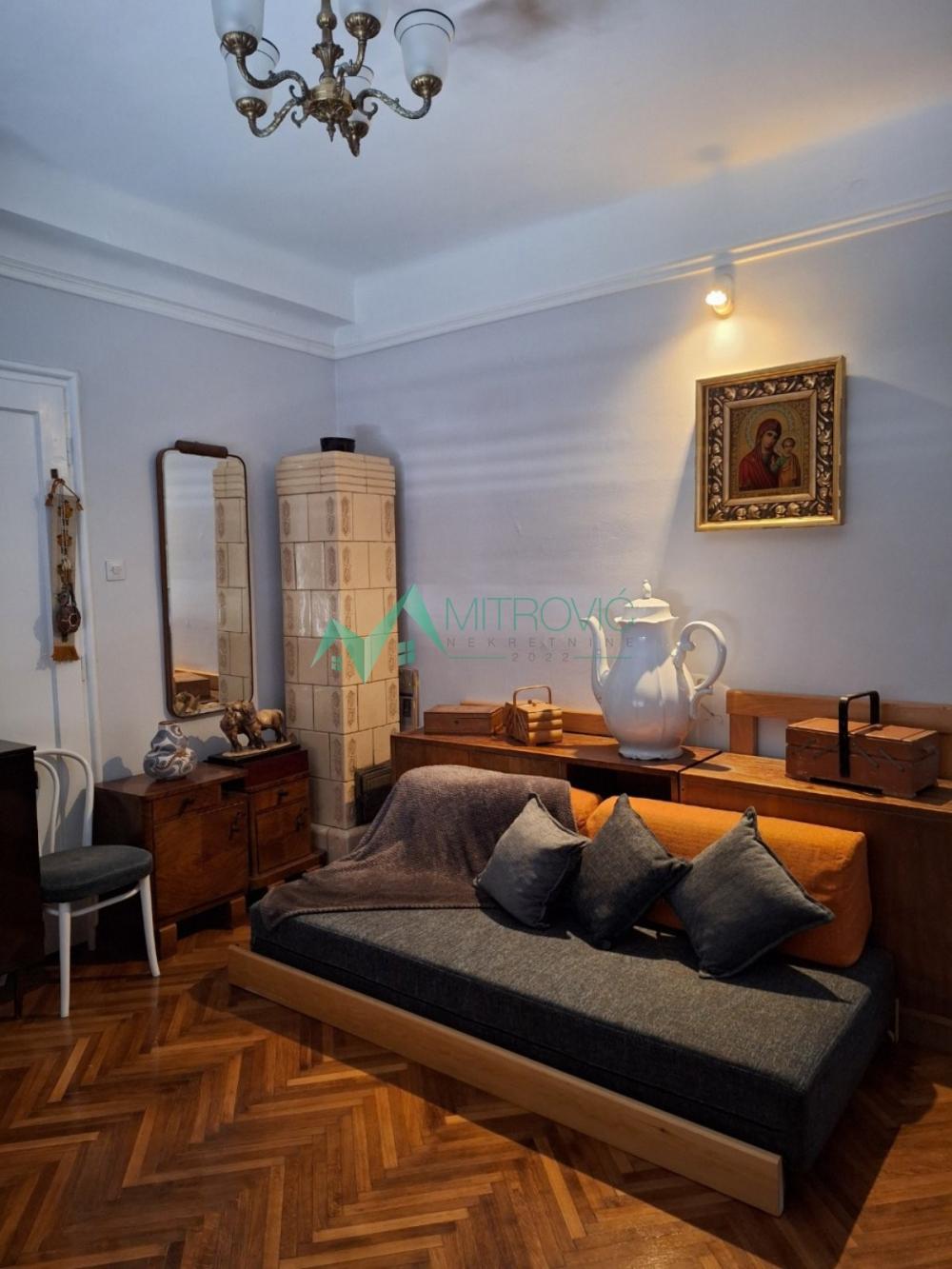 Slika 6 - Prelep salonski stan u blizini riblje pijace i keja  