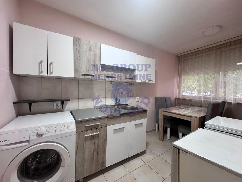 Slika 2 - Odličan jednoiposoban stan na Limanu 3!