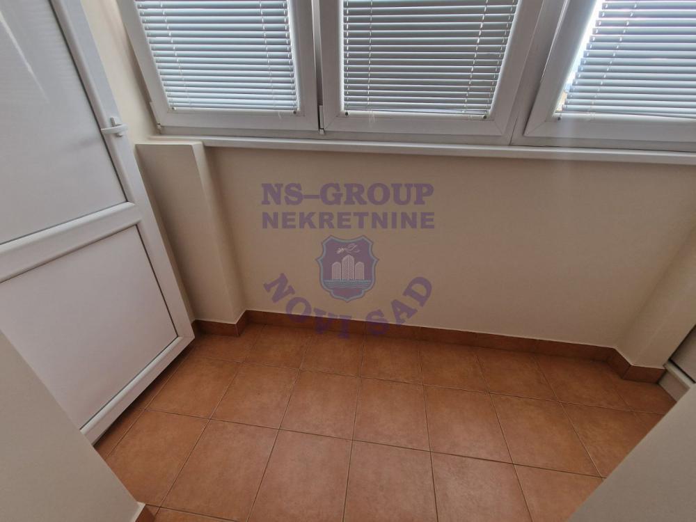 Slika 8 - Kompletno namešten dvosoban stan na Novom Naselju!