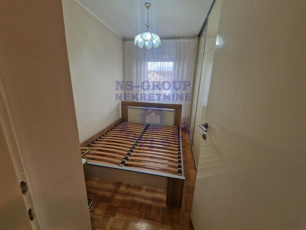 Slika 5 - Kompletno namešten dvosoban stan na Novom Naselju!