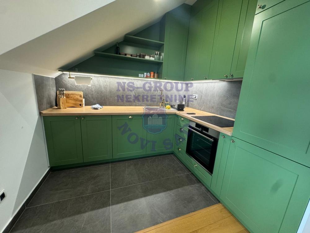 Slika 2 - Četvorosoban stan na Petrovaradinu u novoj zgradi!