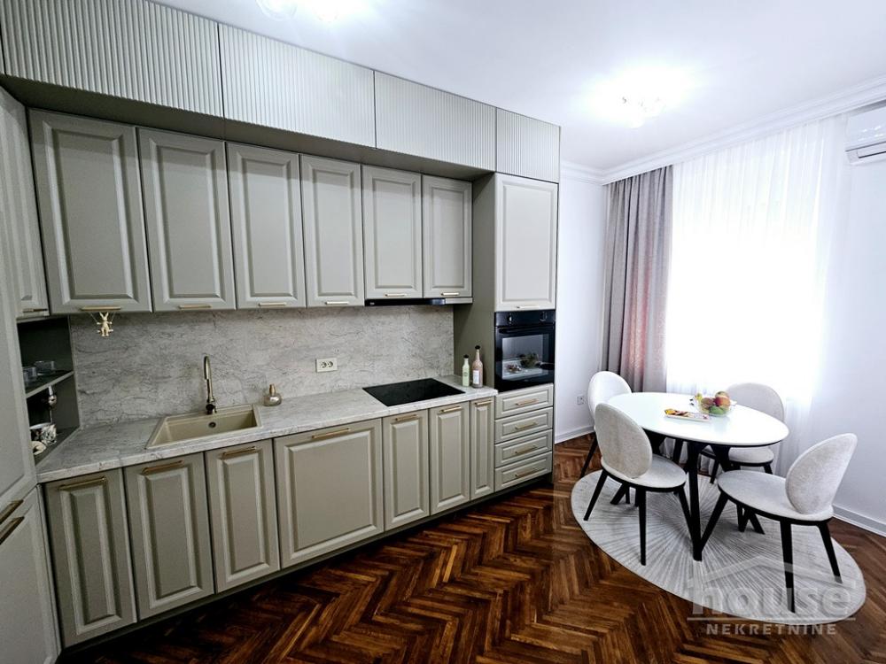 Slika 5 - Stan,NOVI SAD,CENTAR,kv: 78.00, € 230000, ID: 1064131