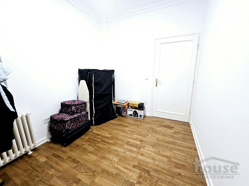 Slika 10 - Stan,NOVI SAD,CENTAR,kv: 78.00, € 230000, ID: 1064131