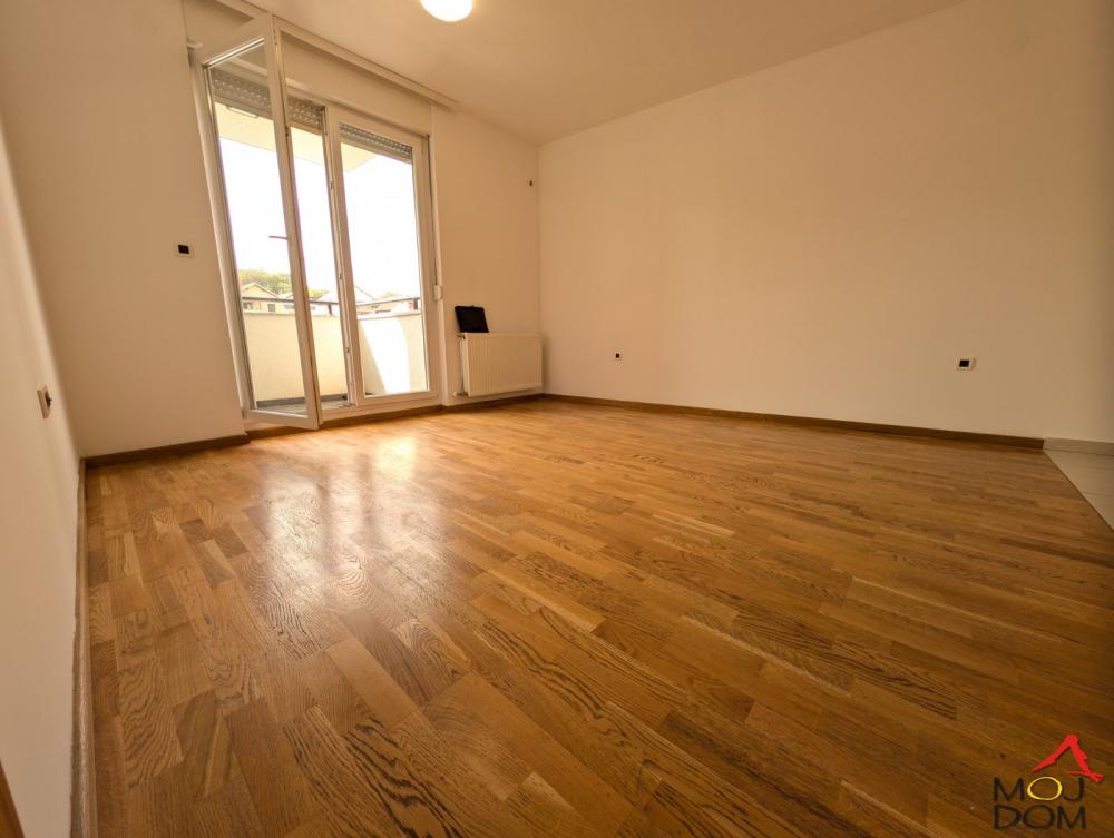 Slika 2 - Stan,PETROVARADIN,PETROVARADIN,kv: 64, € 154500, ID: 1031196