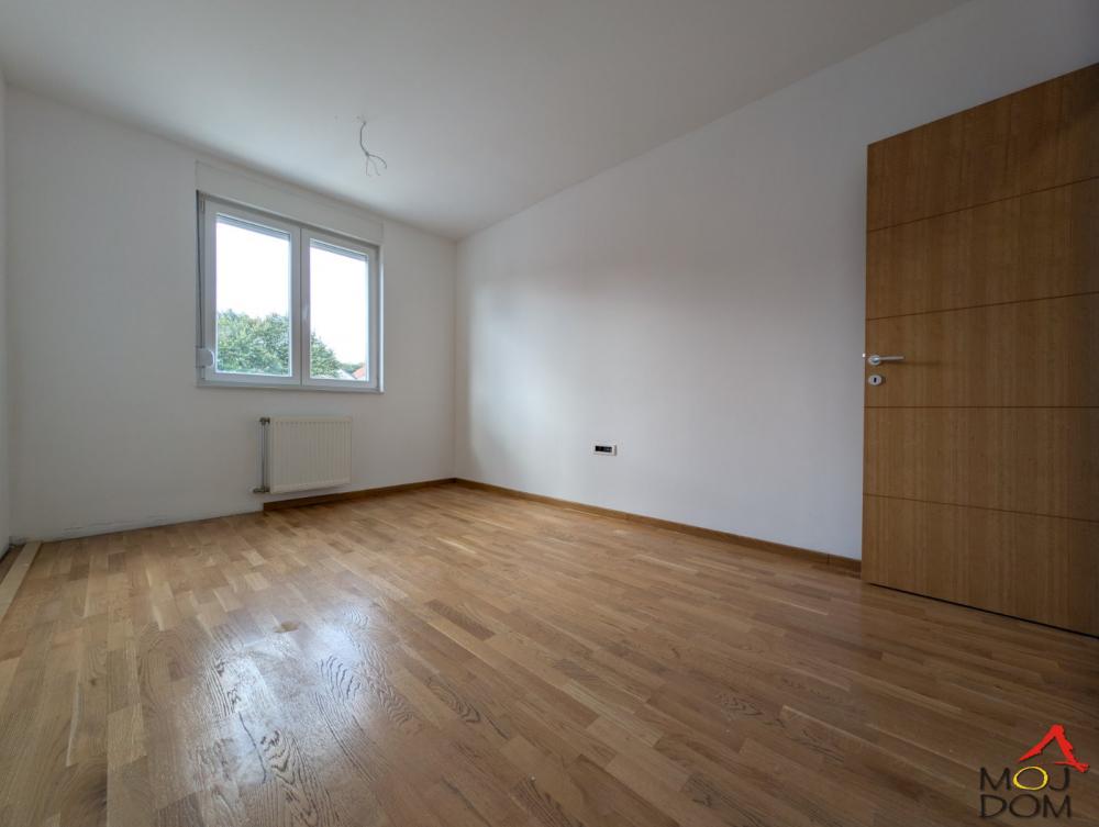 Slika 5 - Stan,PETROVARADIN,PETROVARADIN,kv: 64, € 154500, ID: 1031196