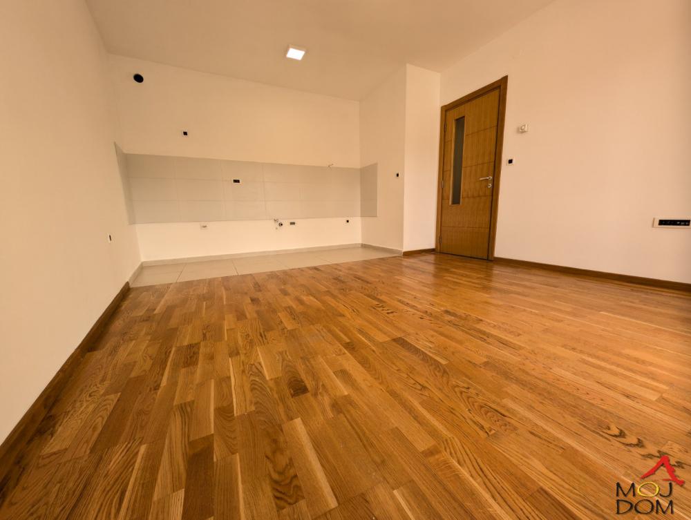 Slika 1 - Stan,PETROVARADIN,PETROVARADIN,kv: 64, € 154500, ID: 1031196