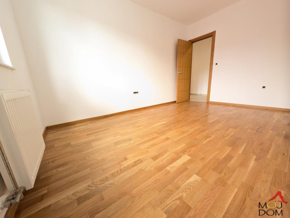 Slika 4 - Stan,PETROVARADIN,PETROVARADIN,kv: 64, € 154500, ID: 1031196