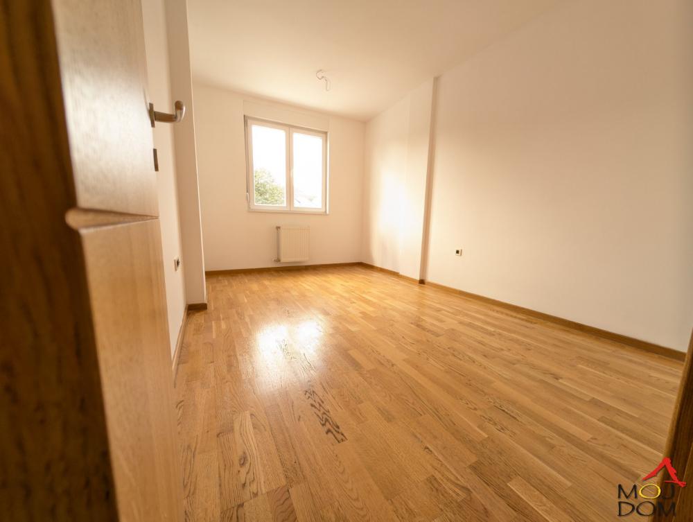 Slika 6 - Stan,PETROVARADIN,PETROVARADIN,kv: 64, € 154500, ID: 1031196