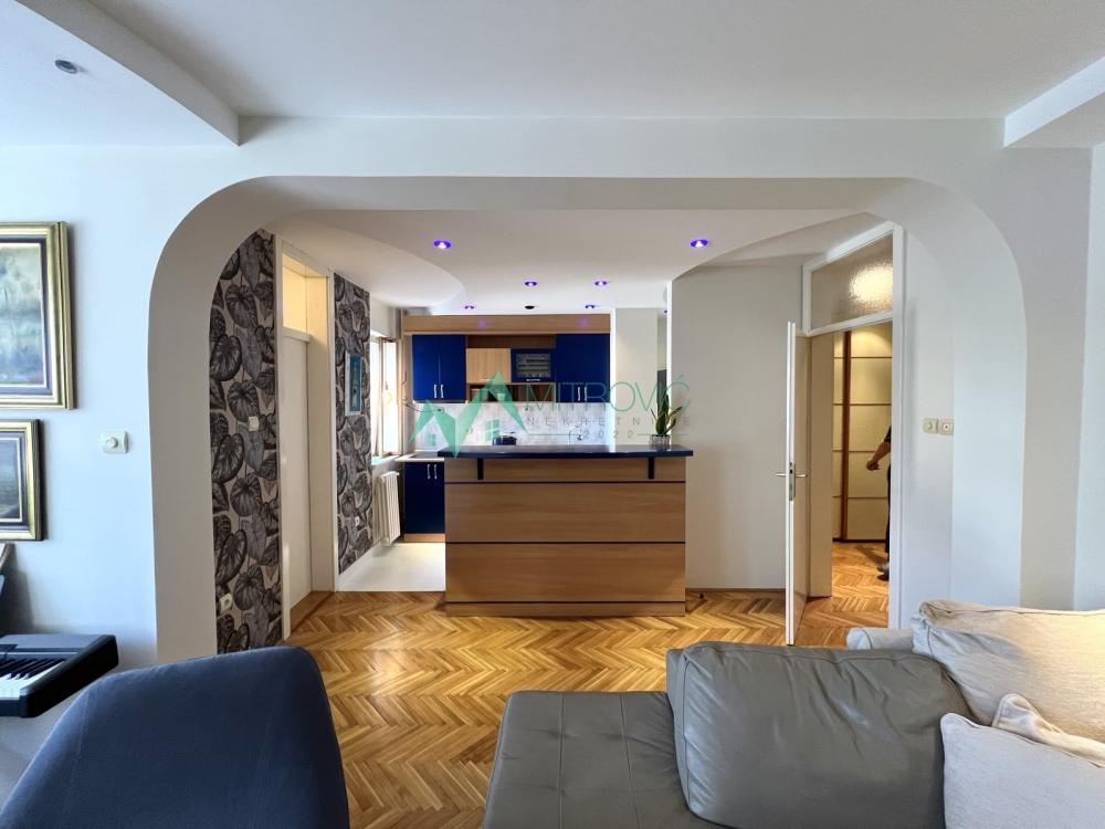 Slika 3 - Bulevar Oslobođenja/Centar, 73m2, parking za stanare!