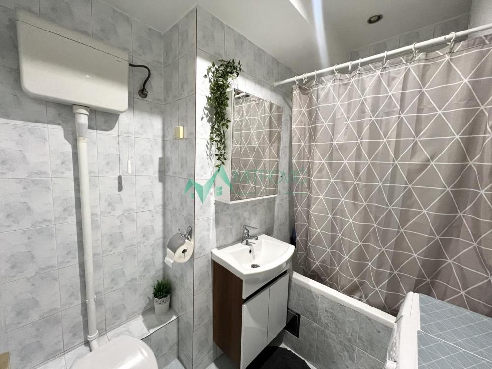 Slika 10 - Bulevar Oslobođenja/Centar, 73m2, parking za stanare!