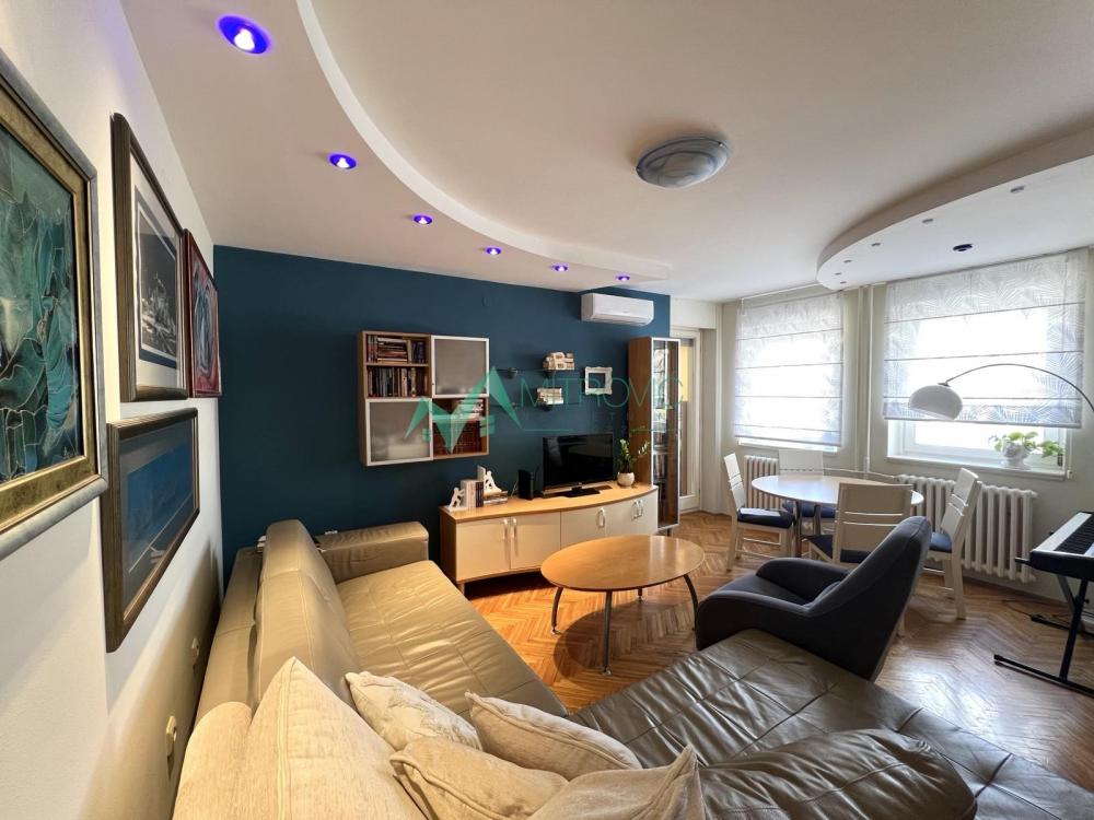 Slika 1 - Bulevar Oslobođenja/Centar, 73m2, parking za stanare!