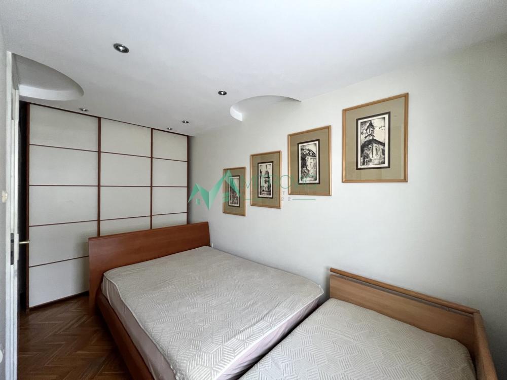 Slika 5 - Bulevar Oslobođenja/Centar, 73m2, parking za stanare!