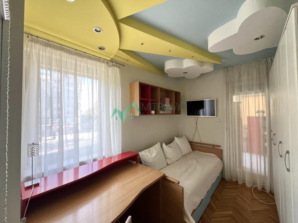 Slika 6 - Bulevar Oslobođenja/Centar, 73m2, parking za stanare!